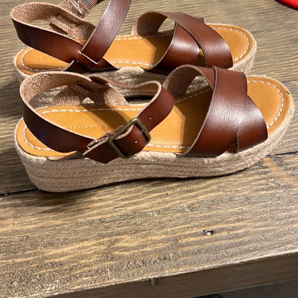 Amazon Essentials Brown Leather Wedge Women's San… - image 4